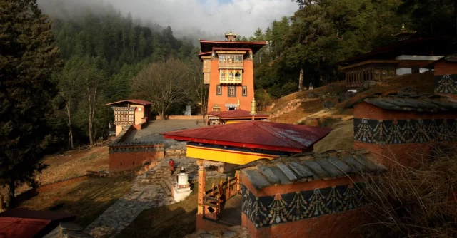 Situated 30mins drive away from Thimphu and one of
the Thimphu’s most sacred and commonly visited
places is Dechenphu Lhakhang. Fondly referred by
locals as “The House of Final Decisions”, this quiet
hillside monastery welcomes hundreds of prayers,
permission and refuge seekers & promise makers that
pass through its highly decorated alter every day.
.
.
.
.
.
.
#DechenphuLhakhang #Thimphu #bhutanbelieve #heavenlybhutan #heavenlybhutantravels #bhutan #holidaypackages #picturesoftheday #bhutantourism